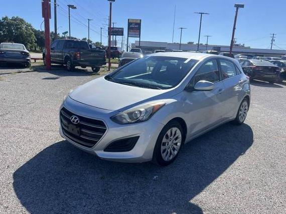 HYUNDAI ELANTRA GT 2017 KMHD35LH7HU368635 image